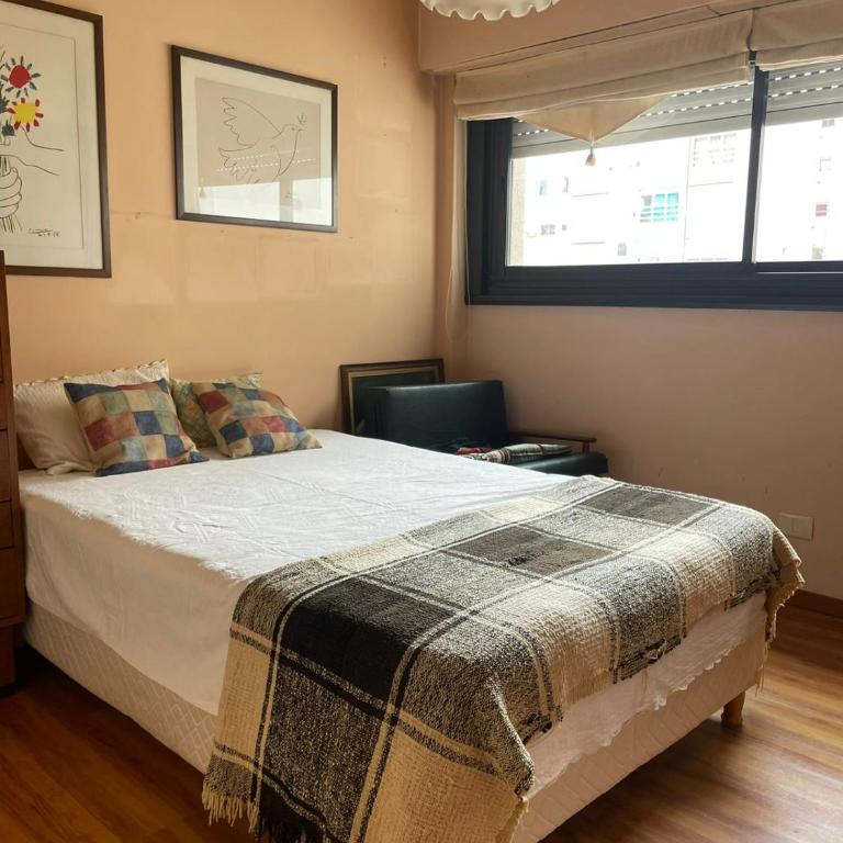 Departamento Zona centro con cochera - Apartamento de 2 dormitorios - 3