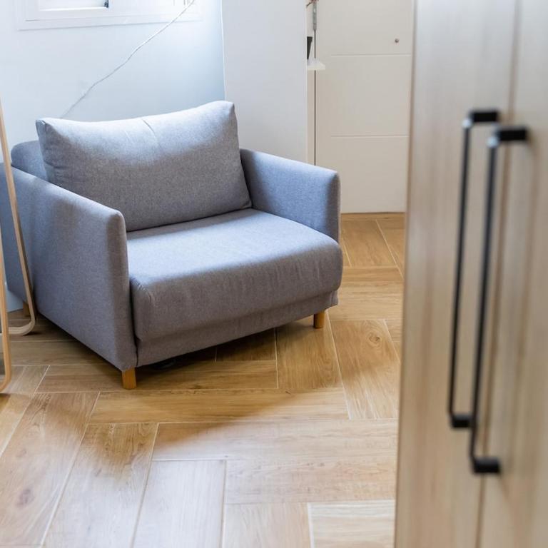 Chic Studio Downtown - AC - WiFi - One-Bedroom Apartment - 7