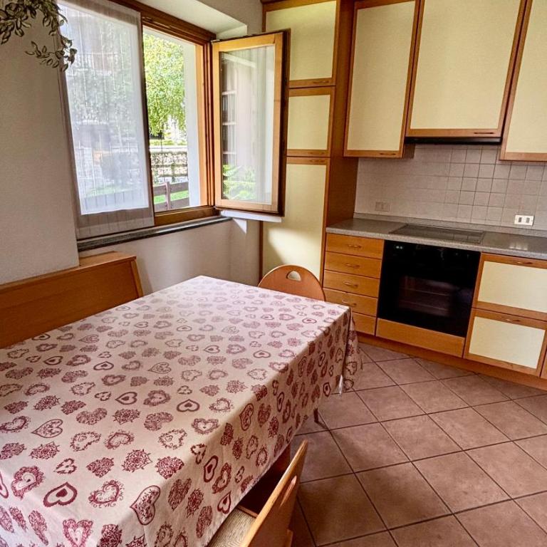 Appartamento Nigritella - 2BR - piano terra rialzato - centrale, a 650mt da Bormio Terme - parking - Appartamento con 2 Camere da Letto - 6