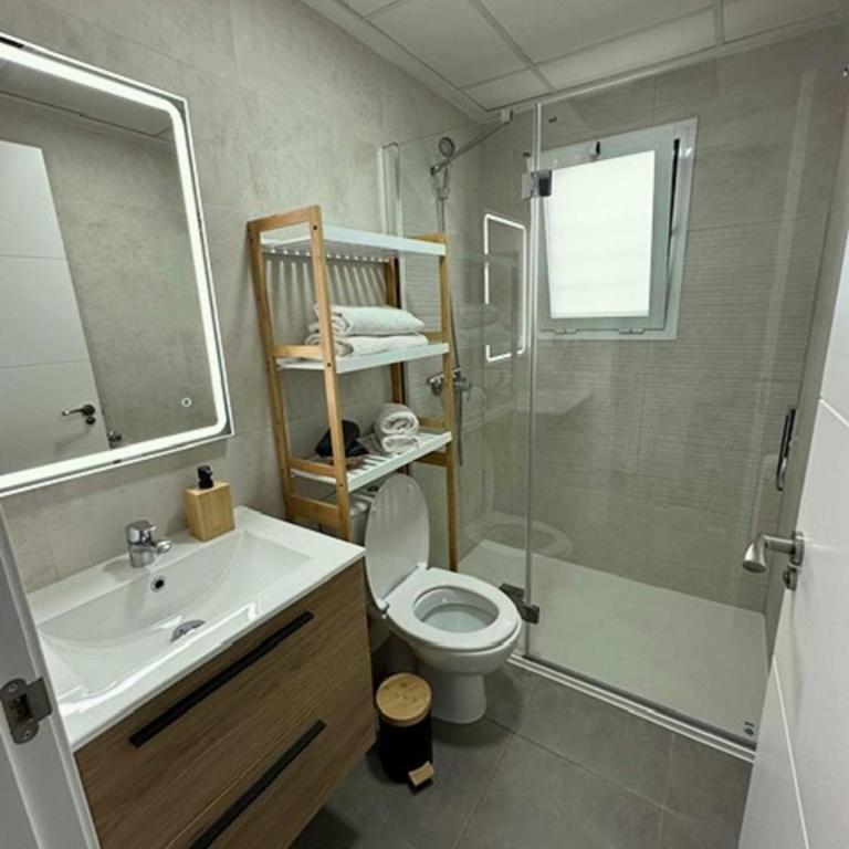 Beach House Renata - Three-Bedroom House - 10