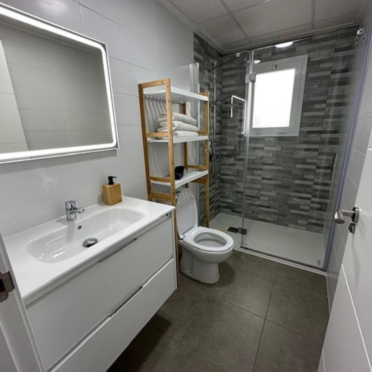Beach House Renata - Three-Bedroom House - 14