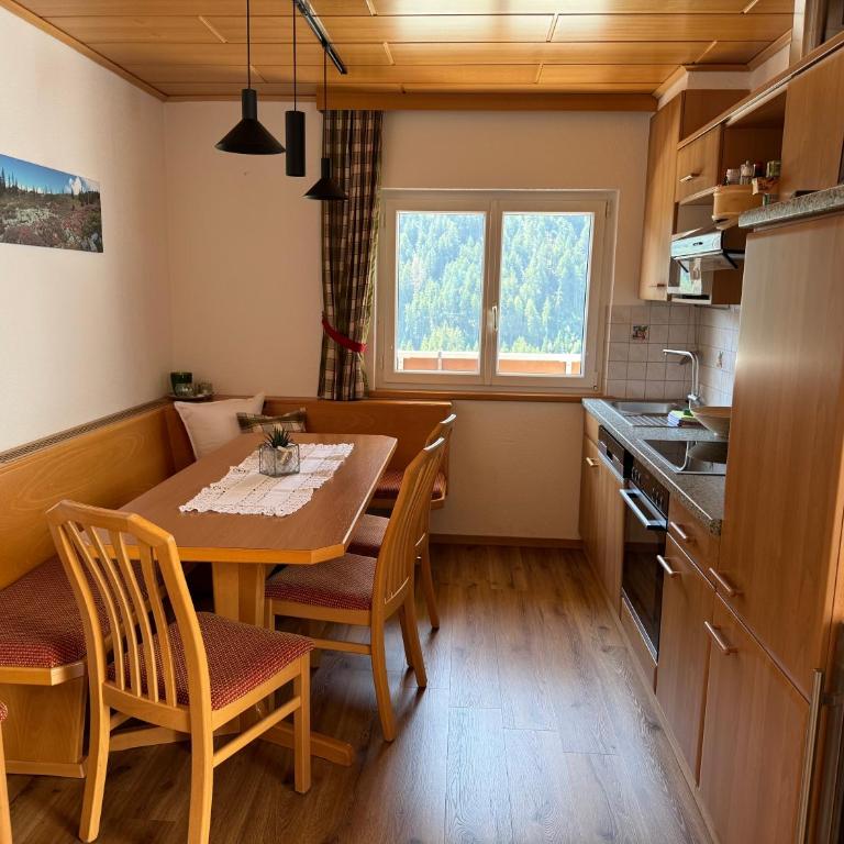 Haus Vallaster - Apartment mit 3 Schlafzimmern und Dusche - 18