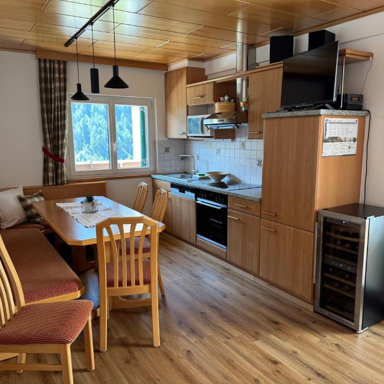 Haus Vallaster - Apartment mit 3 Schlafzimmern und Dusche - 19