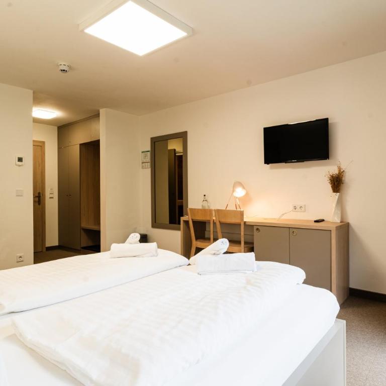 Hotel Stubnerhof - Superior Family Room with extra bedroom - 1