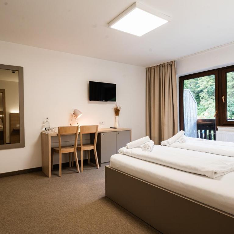 Hotel Stubnerhof - Superior Family Room with extra bedroom - 6