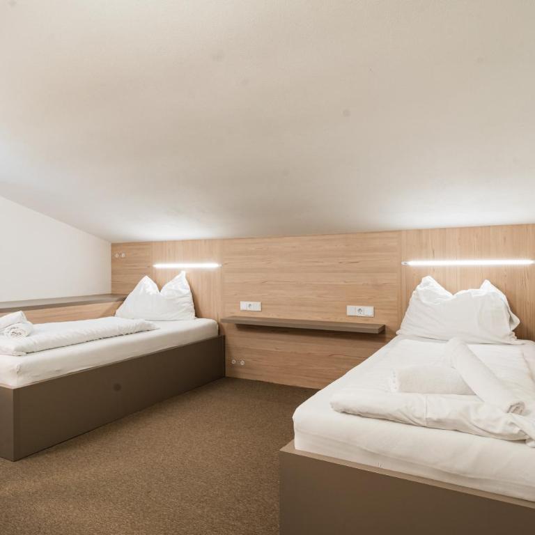 Hotel Stubnerhof - Superior Family Room with extra bedroom - 7