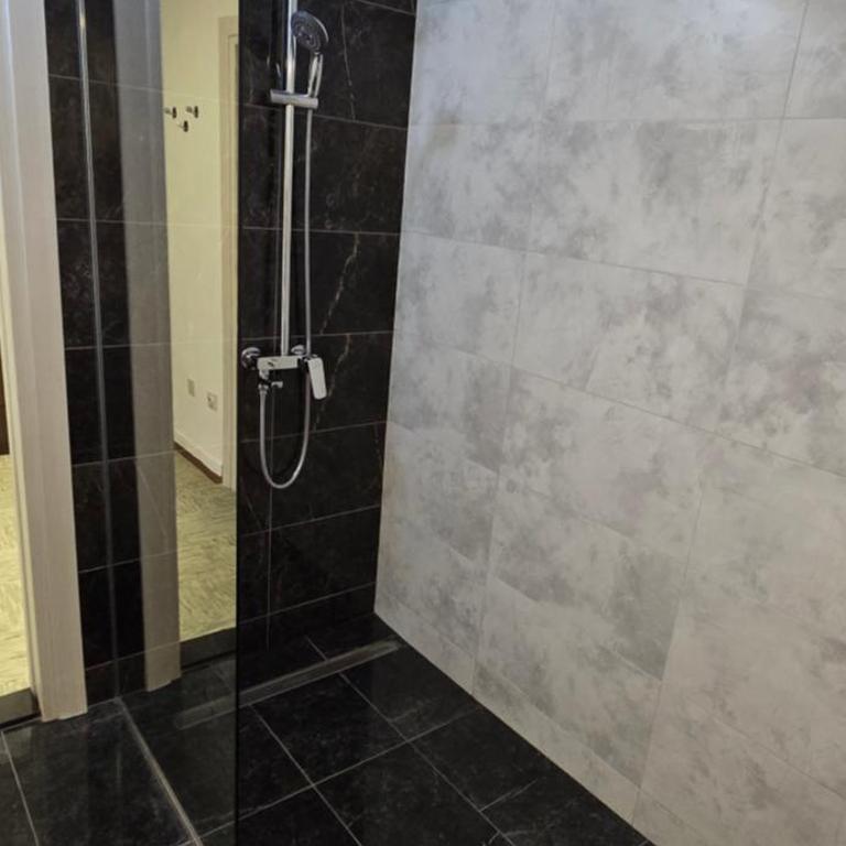 Humble apartment - Apartman sa 2 Spavaće Sobe - 18