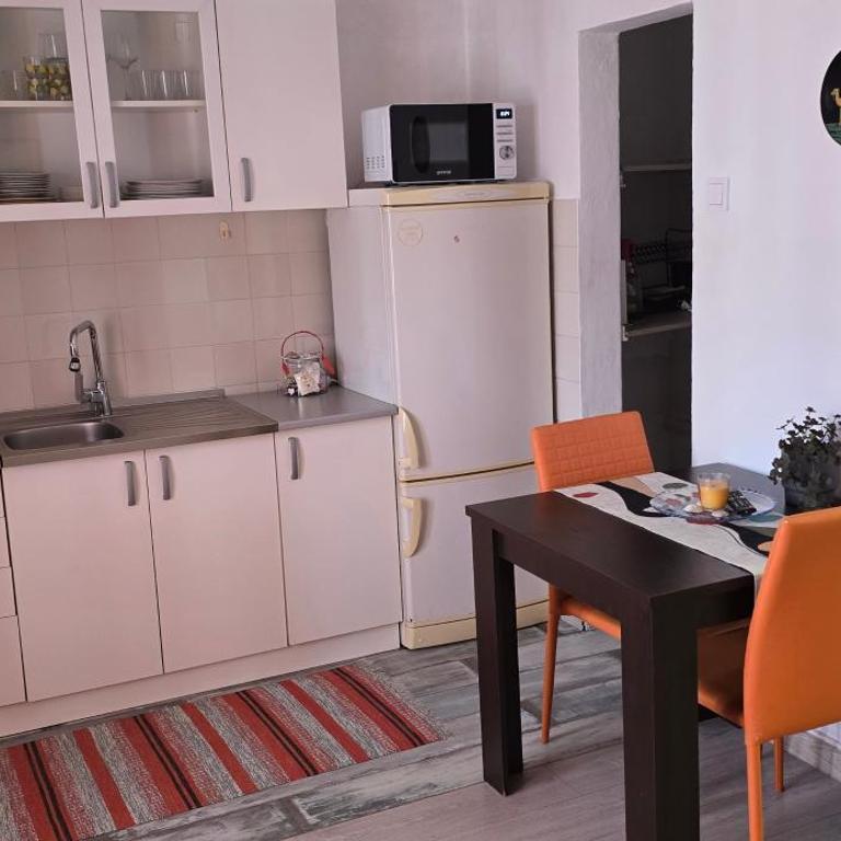 Humble apartment - Apartman sa 2 Spavaće Sobe - 6