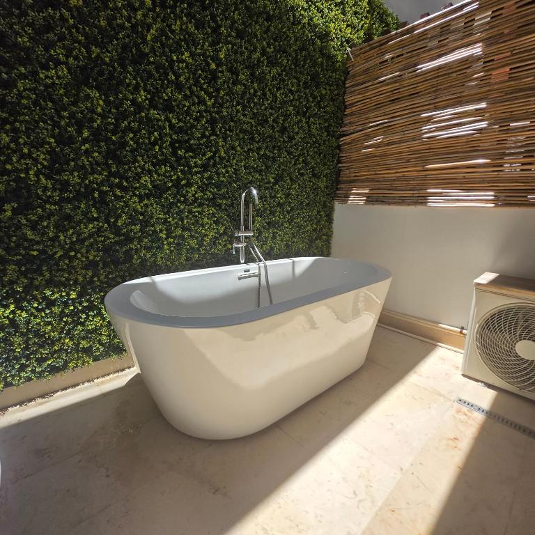 A Perfect Place - Rooftop views of the Caribbean - Jacuzzi - One-Bedroom Apartment - 6