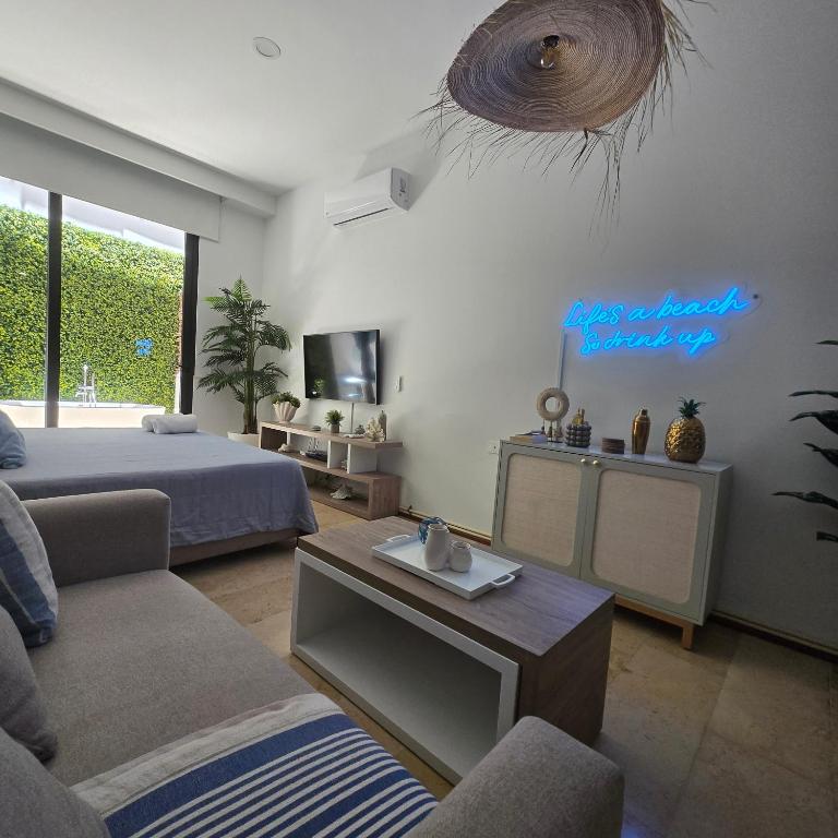 A Perfect Place - Rooftop views of the Caribbean - Jacuzzi - One-Bedroom Apartment - 19