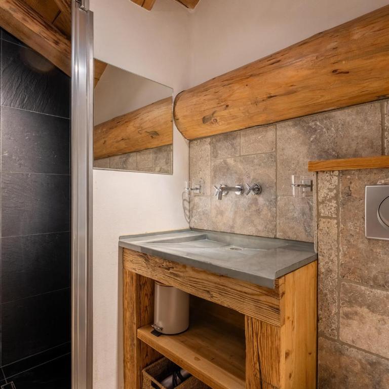Chalet traditionnel 5 chambres, 10 pers, parking, terrasse, proche La Balme - FR-1-459-210 - Chalet - 7