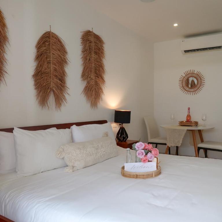 The Shore - Chic Getaway - Beach steps away - Estudio Deluxe con cama grande - 1