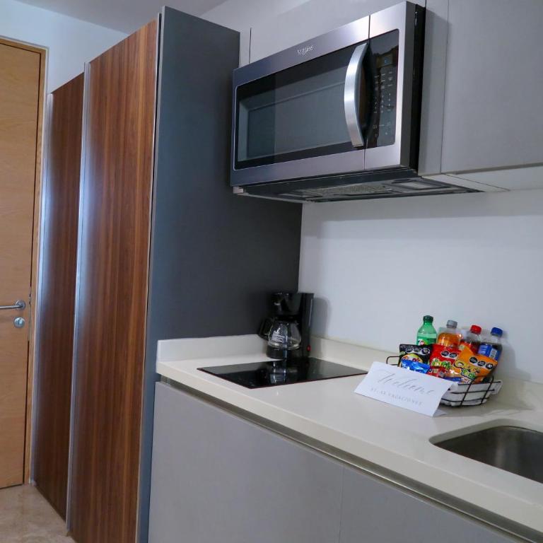 The Shore - Chic Getaway - Beach steps away - Estudio Deluxe con cama grande - 6