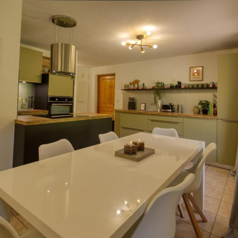 Appartement rénové avec WiFi près du ski-bus - Appartamento con 3 Camere da Letto - 5