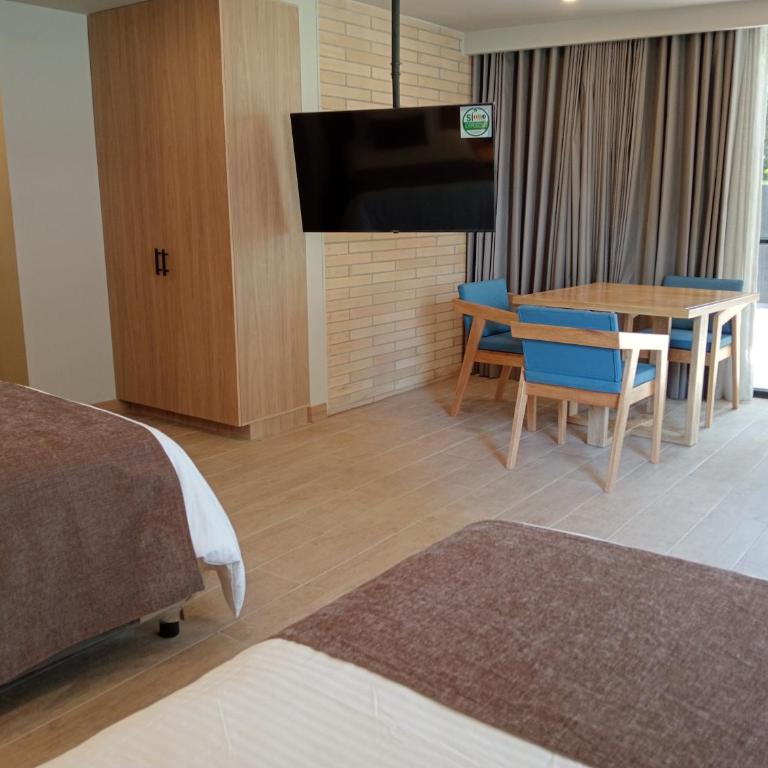 Hotel Rulay Medellin - Double Room with Terrace - 5