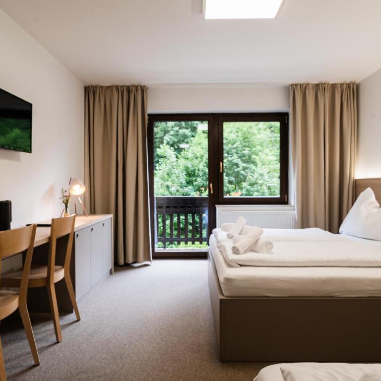 Hotel Stubnerhof - Familienzimmer mit Balkon - 11