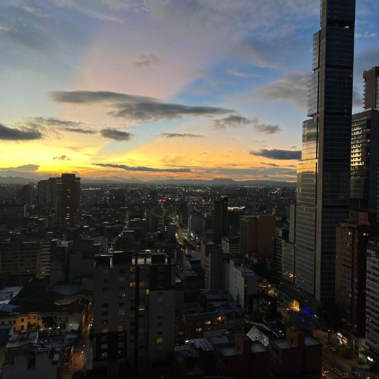 Apartaestudio en Torre Ventto Piso 25 Vista 180 Centro Histórico - Apartamento de 1 dormitorio - 2