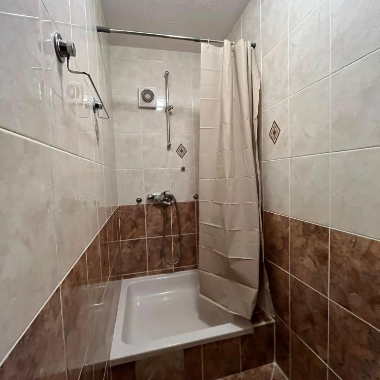 StayBihac - Four-Room Apartment - 7
