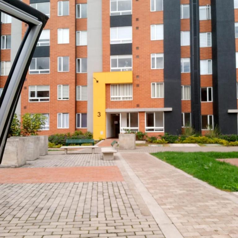Apartment close to the airport and downtown - Two-Bedroom Apartment - 21