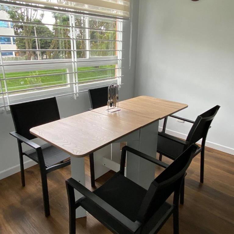Apartment close to the airport and downtown - Two-Bedroom Apartment - 38