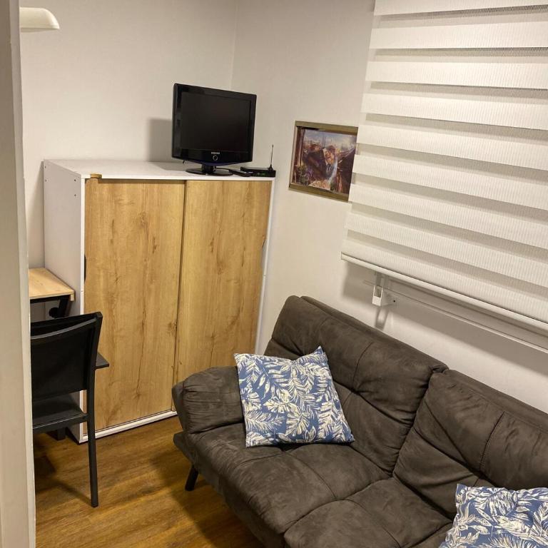 Apartment close to the airport and downtown - Two-Bedroom Apartment - 45