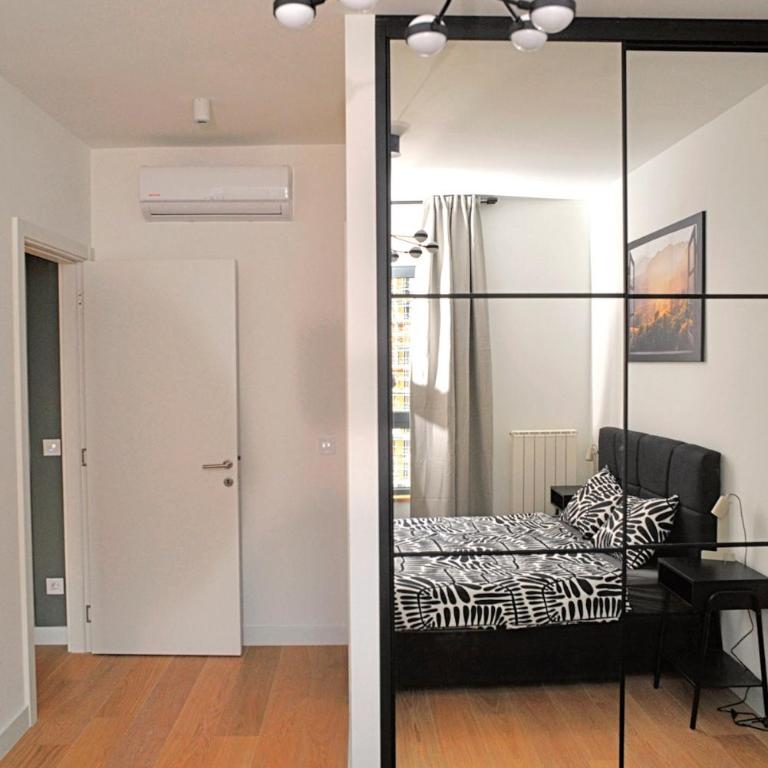 Belgrade Waterfront Kings Park Walk to Galerija Shopping Mall and Dozens of Restaurants - Three-Bedroom Apartment - 9