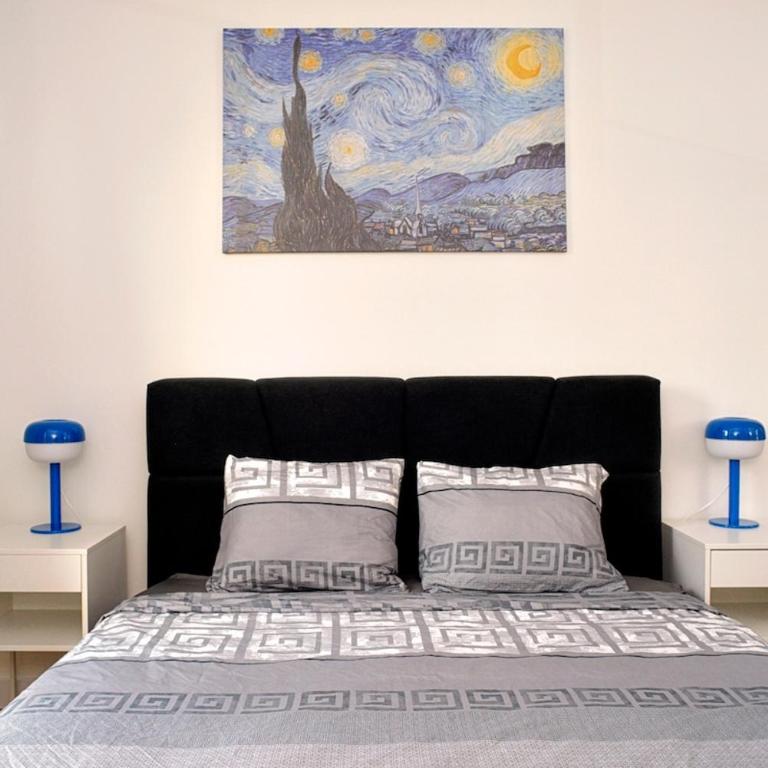 Belgrade Waterfront Kings Park Walk to Galerija Shopping Mall and Dozens of Restaurants - Three-Bedroom Apartment - 16