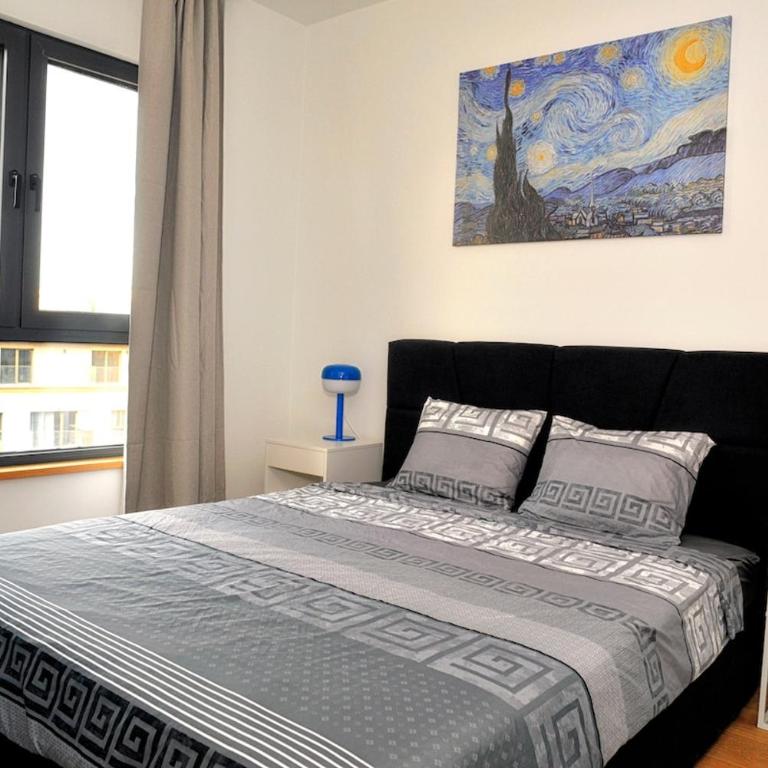 Belgrade Waterfront Kings Park Walk to Galerija Shopping Mall and Dozens of Restaurants - Three-Bedroom Apartment - 20
