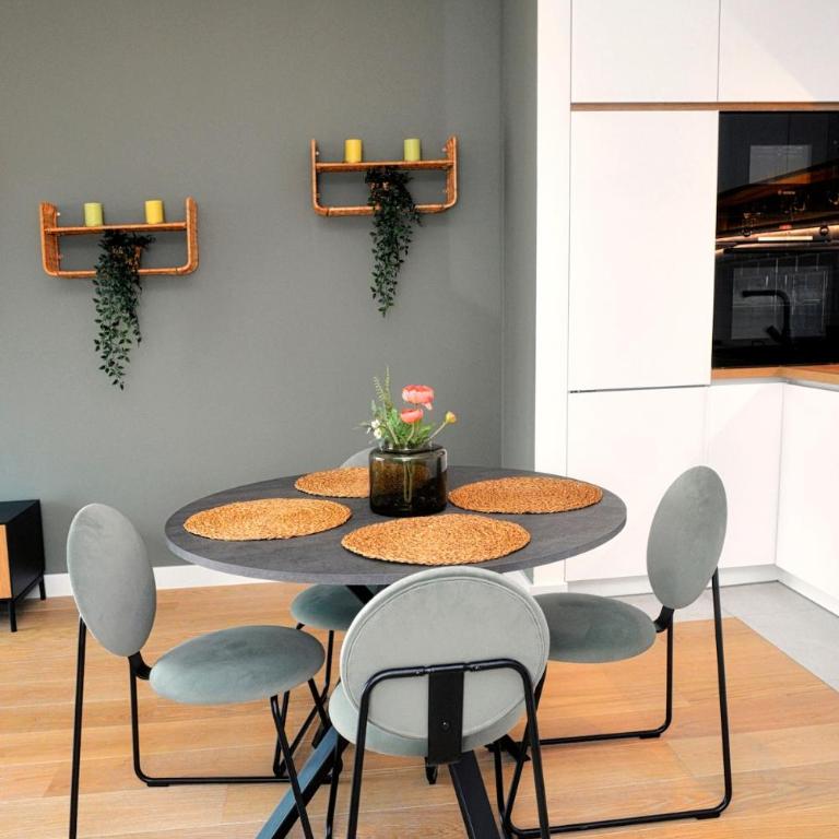 Belgrade Waterfront Kings Park Walk to Galerija Shopping Mall and Dozens of Restaurants - Three-Bedroom Apartment - 28