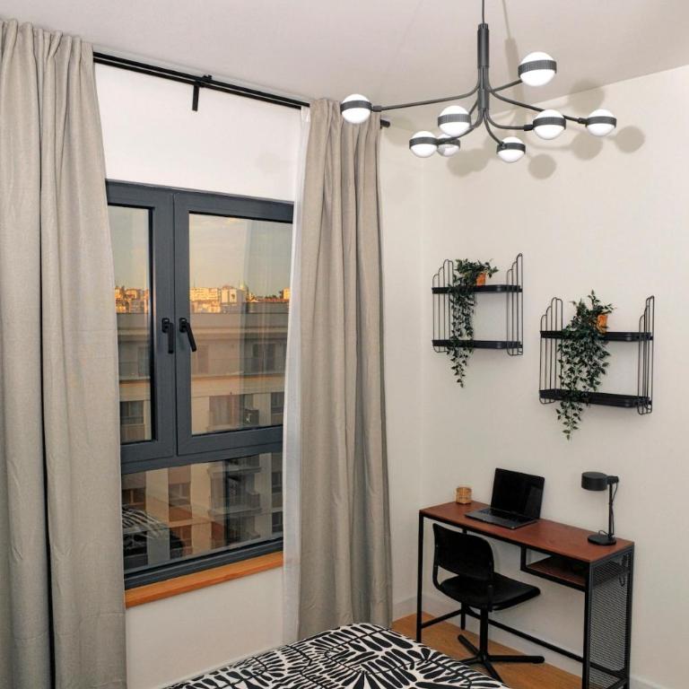Belgrade Waterfront Kings Park Walk to Galerija Shopping Mall and Dozens of Restaurants - Three-Bedroom Apartment - 46