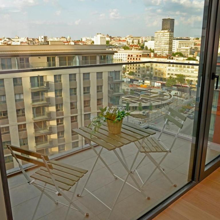 Belgrade Waterfront Kings Park Walk to Galerija Shopping Mall and Dozens of Restaurants - Three-Bedroom Apartment - 48