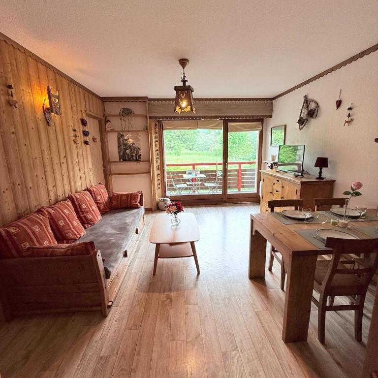 Le Nid du Vercors Terrasse & Garage Privé - Two-Bedroom Apartment with View - 1