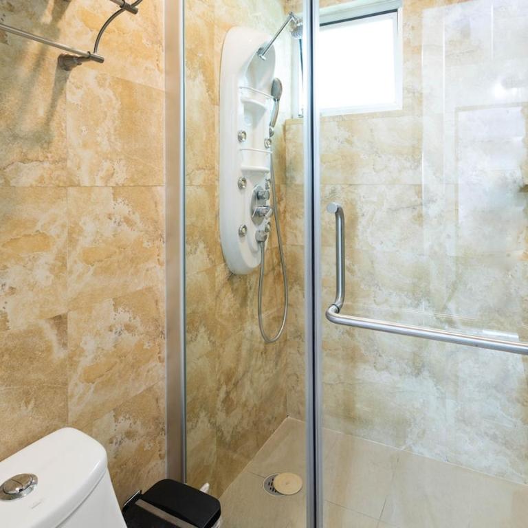 Refrescante Casa de 3 Pisos, Piscina Privada, AC - Vacation Home - 24