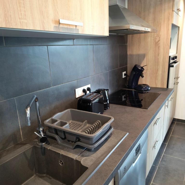 Entre lac et montagne - Double Room with Balcony - 12