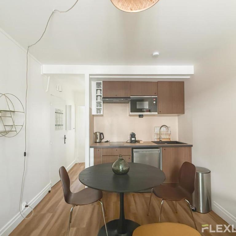 Charming 27m one-bedroom apartment in Paris 20 with shared terrace - Appartement - 7