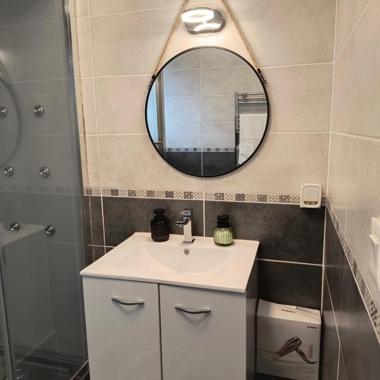 Entre lac et montagne - Double Room with Balcony - 6