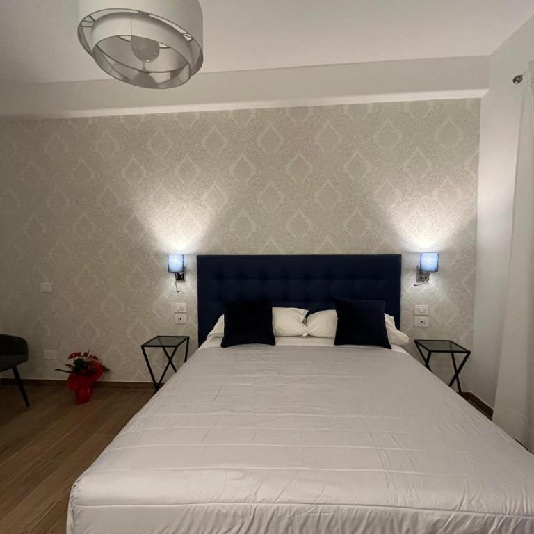 MARITZA Guest House 2 - Camera Matrimoniale Deluxe con Balcone - 7
