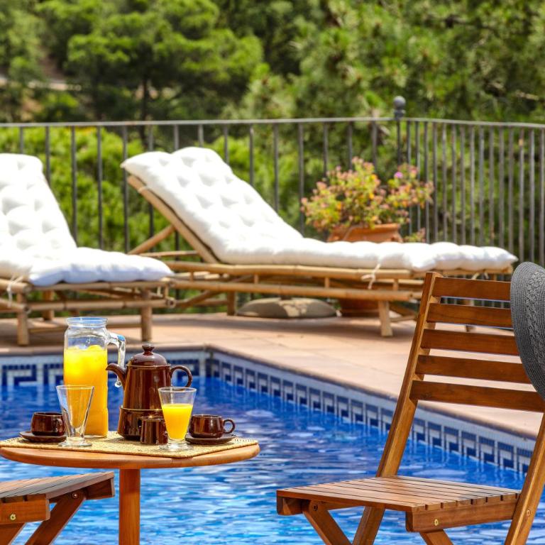 Sea View Pool 2km to Beach Cala Canyelles Fully Air Conditioned King Queen Quality Beds BBQ - Casa de 5 dormitorios - 56