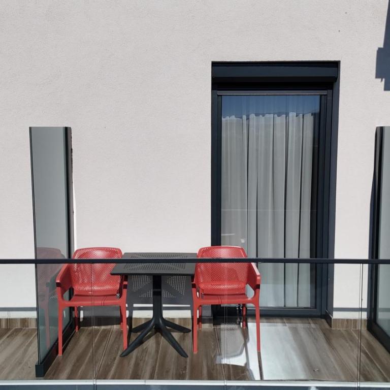 Hotel LOBBY PLUS - Deluxe Single Room with Balcony - 9