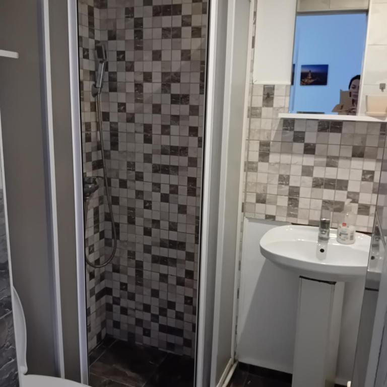 Waterfront studio 2 - One-Bedroom Apartment - 6