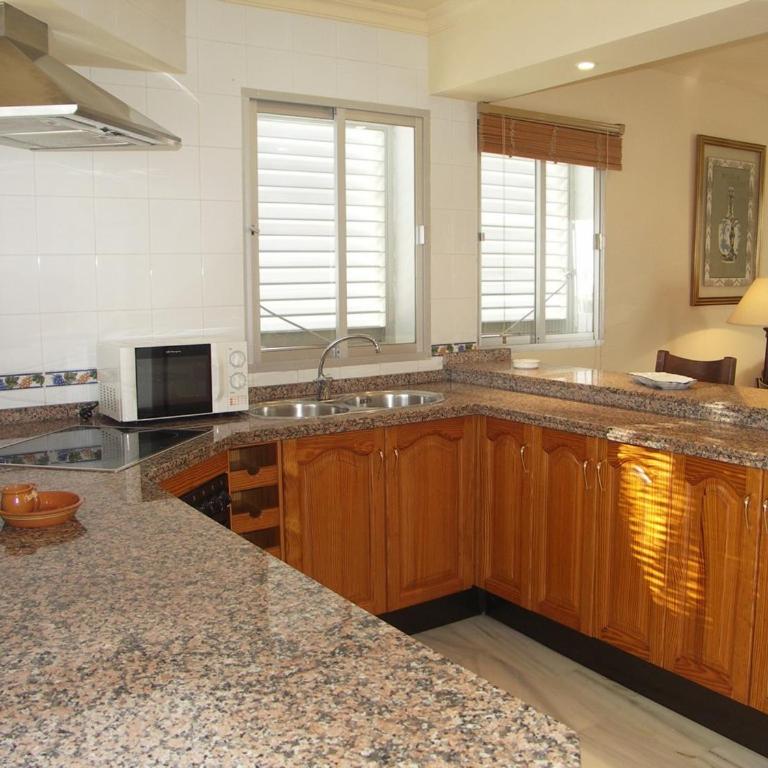 Carabeo Apartment - Prime location & Pool - LUAL - Apartamento - 34