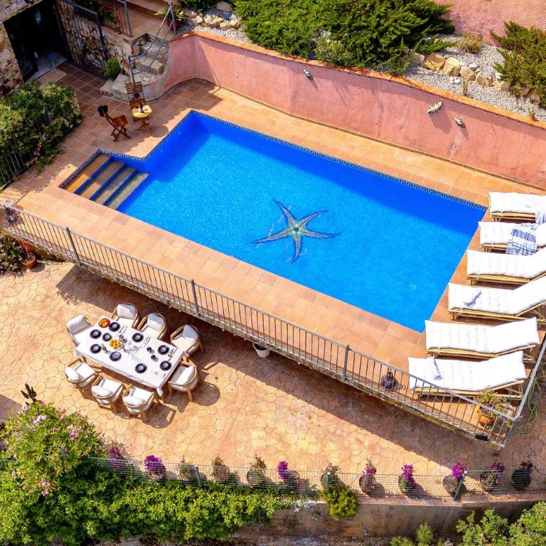 Sea View Pool 2km to Beach Cala Canyelles Fully Air Conditioned King Queen Quality Beds BBQ - Casa de 5 dormitorios - 66