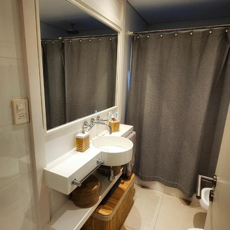 Hermoso, amplio y luminoso apartamento con servicio, piscina y cerca de todo - Apartamento con 3 dormitorios - Frente al océano - 11