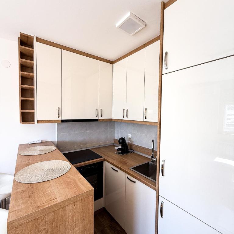 Limpio Apartman 2 - One-Bedroom Apartment - 11