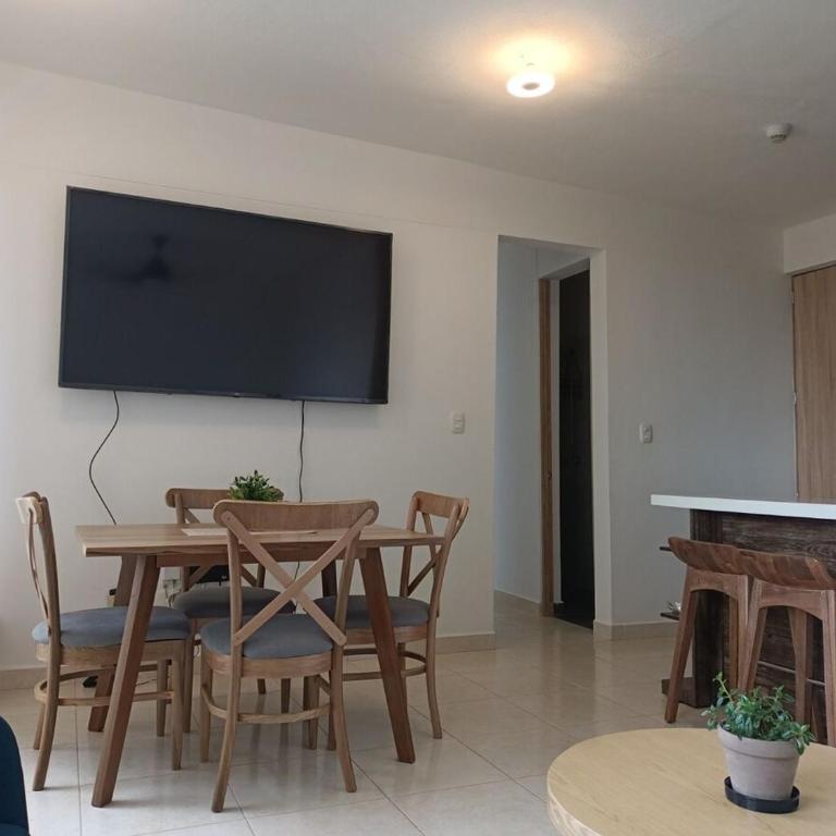 Apartamento Armenia, Excelente Ubicación - Three-Bedroom Apartment - 2