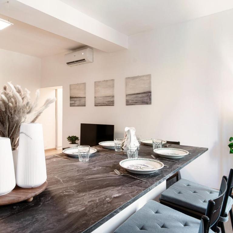 Lucia Cozy Flat at few steps by Lake Como - Two-Bedroom Apartment - 10