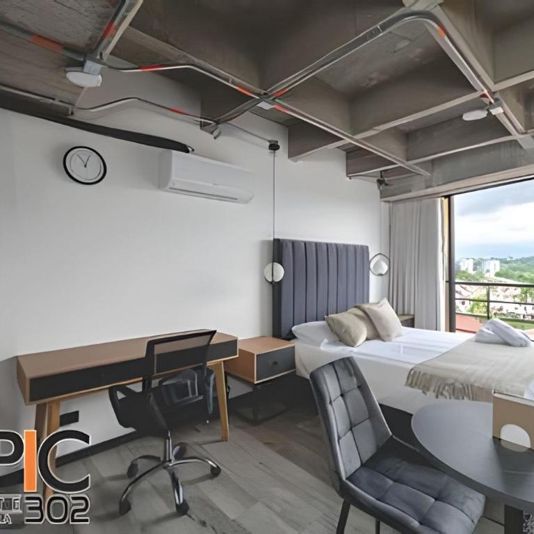 Epic Suite 302 Deluxe Airport - Suite - 2