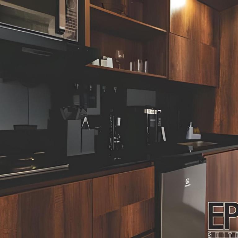 Epic Suite 302 Deluxe Airport - Suite - 4