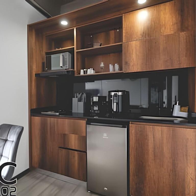 Epic Suite 302 Deluxe Airport - Suite - 12