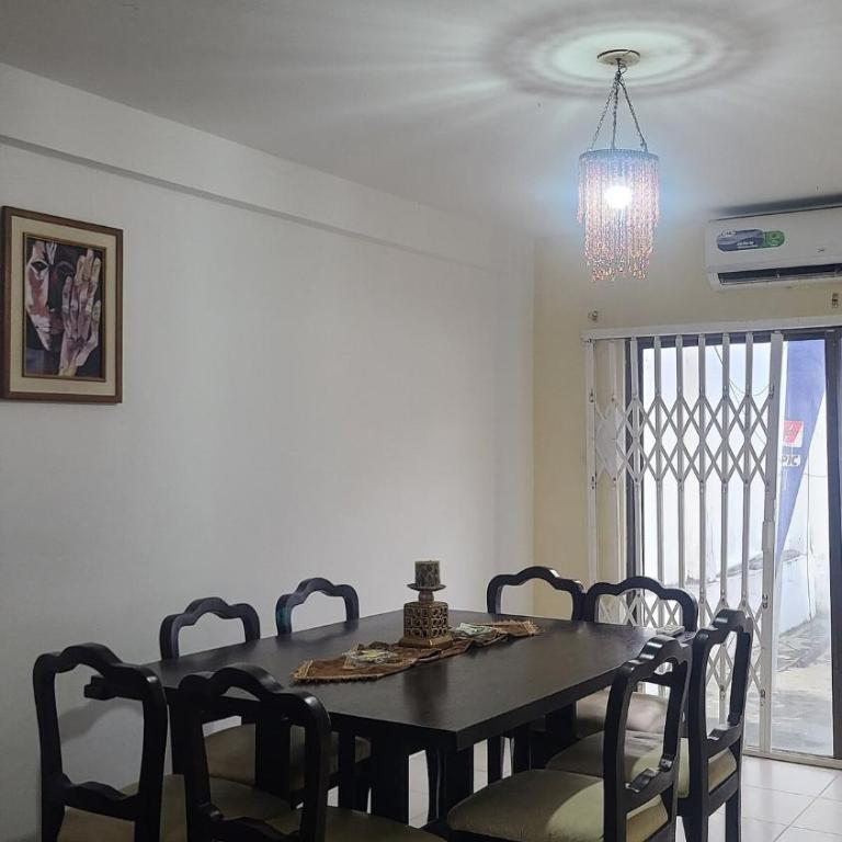 Casa en Manta - Casa de 3 dormitorios - 4